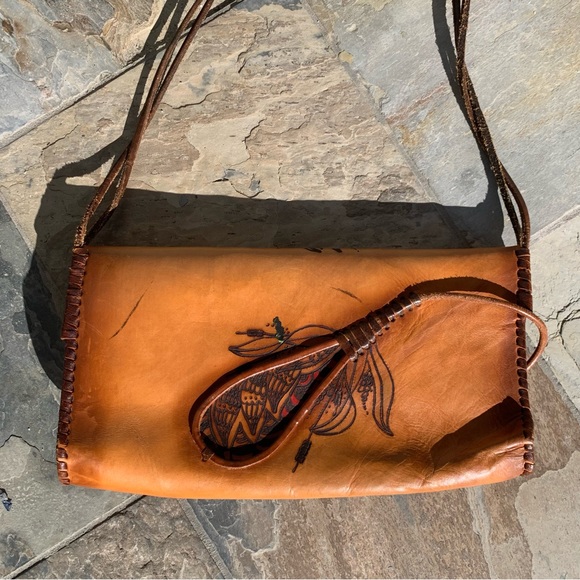Speciality artisan handcrafted leather dragonfly indie festival shoulder bag - Picture 9 of 15